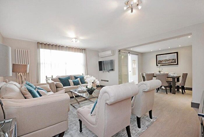3 Bedroom Penthouse To Rent In Boydell Court, St. Johns Wood Park, St Johns Wood, NW8
