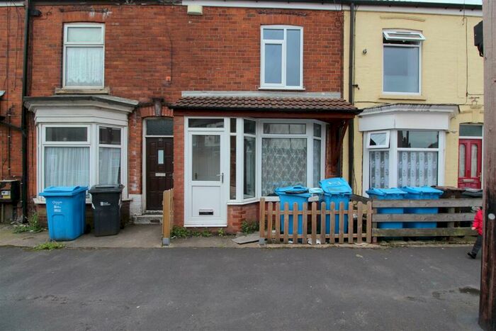 2 Bedroom House To Rent In Alaska Street, Hull, HU8
