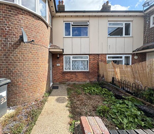 2 Bedroom Flat For Sale In Ripon Road, Bournemouth, BH9