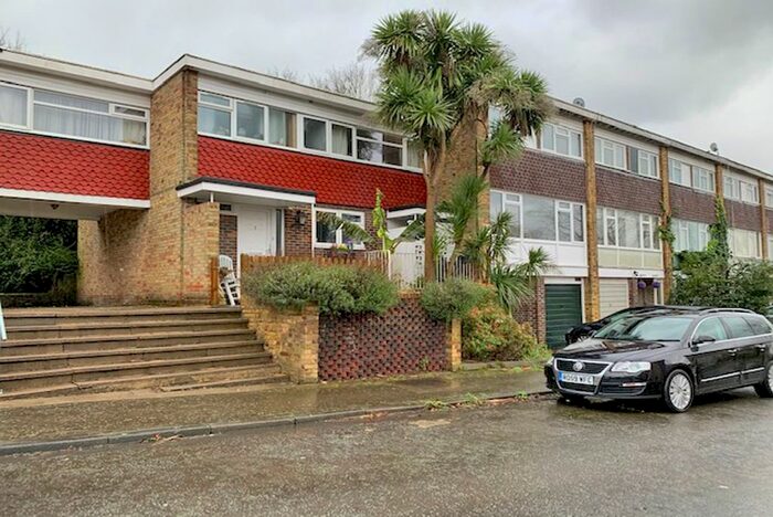 4 Bedroom Terraced House To Rent In Ringwood Gardens, Roehampton SW15