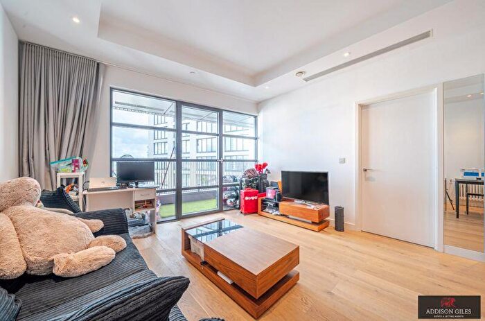 1 Bedroom Flat For Sale In Bridgewater House, Lookout Lane, London, E14