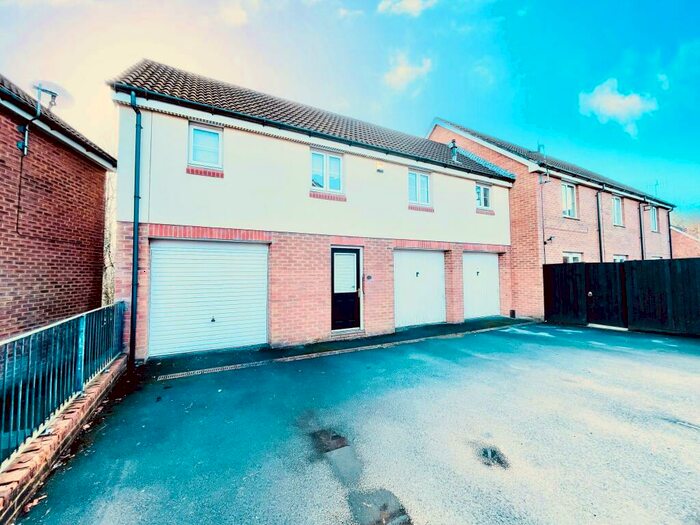 2 Bedroom Maisonette To Rent In Woodland Walk, Cae Penderyn, Georgetown, CF48