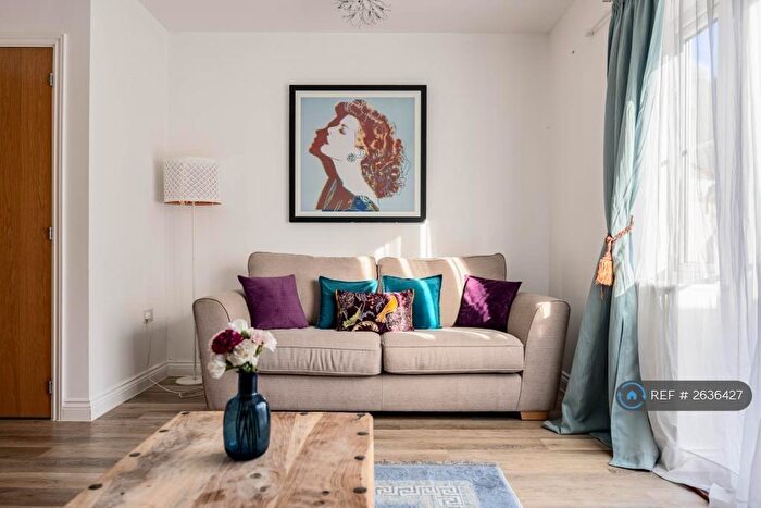3 Bedroom Semi-Detached House To Rent In Frampton Terrace, Greenwich, London, SE9
