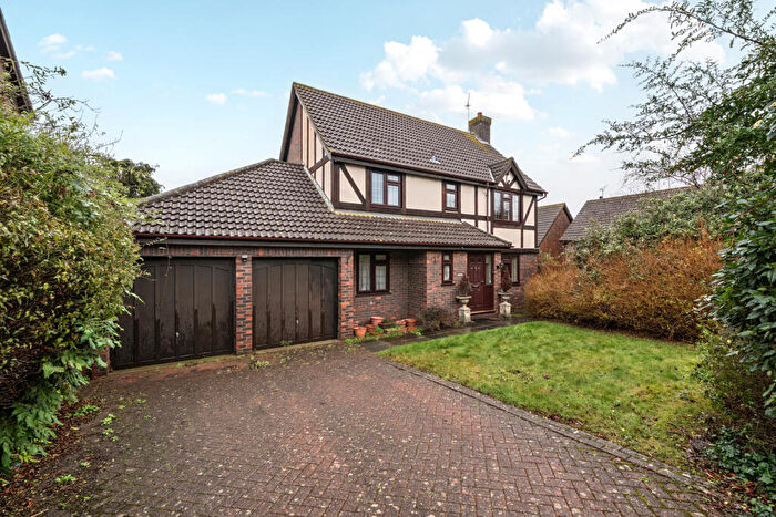 4 Bedroom Detached House For Sale In Beechwood Rise, Chislehurst, BR7