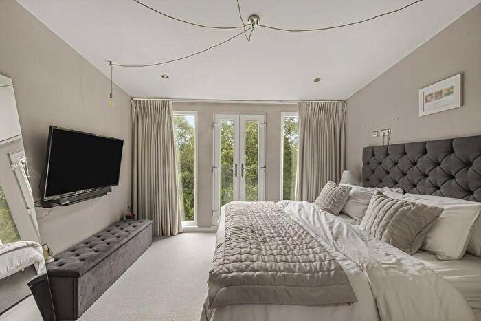 5 Bedroom Town House For Sale In Danefield Road, M33
