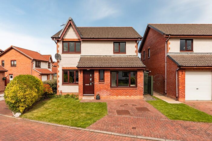 3 Bedroom Villa For Sale In Guardwell Crescent, Edinburgh, EH17