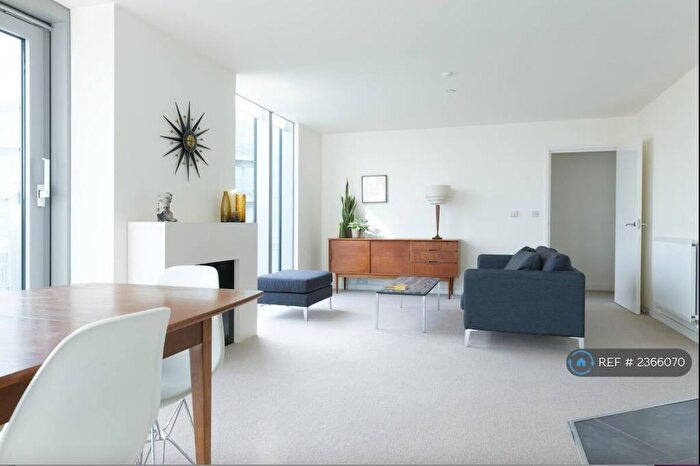 3 Bedroom Flat To Rent In Vertex Tower, London, SE8