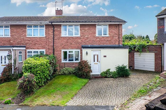 4 Bedroom Semi-detached House For Sale In Whitehead Close, Wilmington, DA2