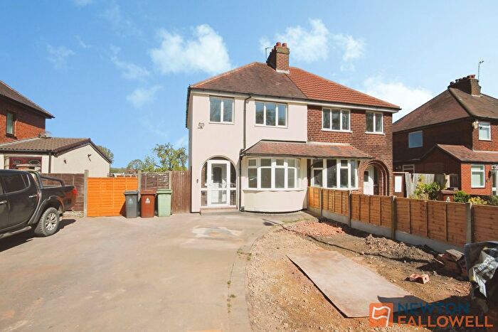 3 Bedroom Semi-Detached House To Rent In Station Road, Rushall, WS4