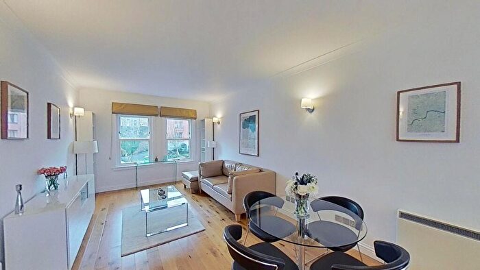 2 Bedroom Flat To Rent In Hawthornbank Lane, Edinburgh, EH4