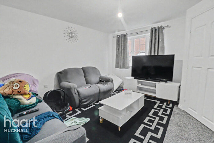 3 Bedroom End Of Terrace House For Sale In Murray Close, Nottingham, NG5