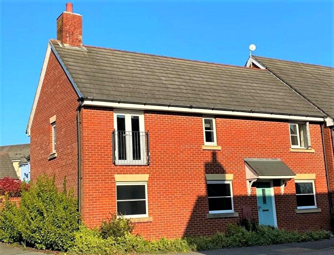 2 Bedroom Apartment To Rent In Albert Way, East Cowes, PO32