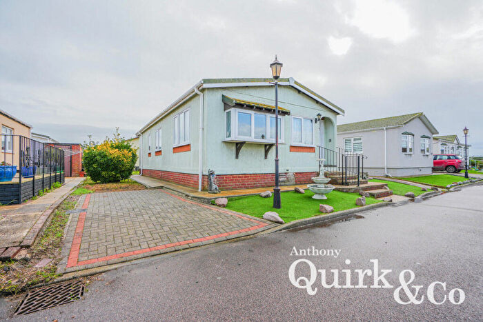 2 Bedroom Park Home For Sale In Creek Road, Canvey Island, SS8