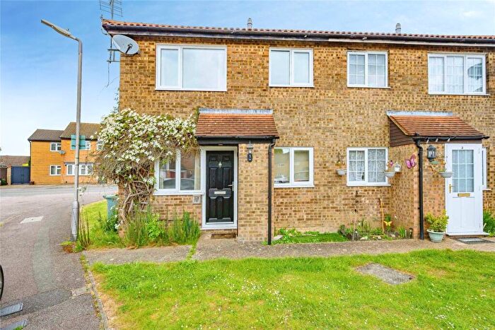 1 Bedroom Semi-Detached House For Sale In Rosedale, Houghton Regis, Dunstable, Bedfordshire, LU5