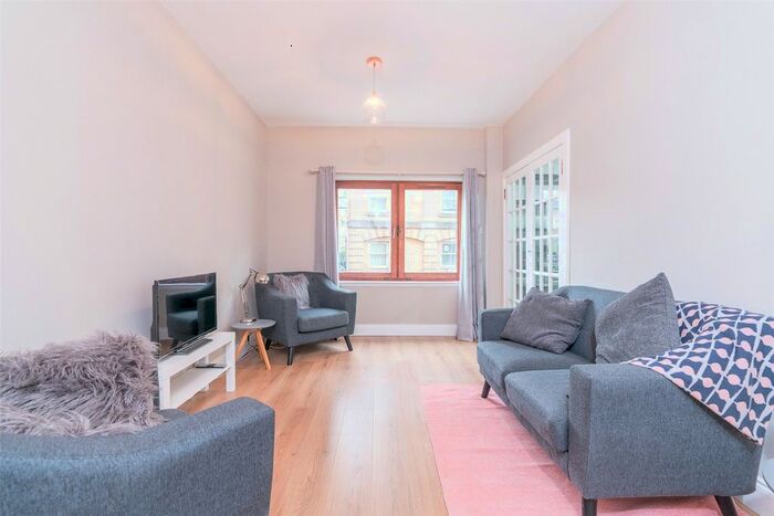 2 Bedroom Flat To Rent In St. Leonards Hill, Edinburgh, EH8