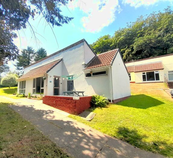 3 Bedroom Semi-Detached Bungalow For Sale In Manorcombe Bungalows, Honicombe Park, Callington, PL17