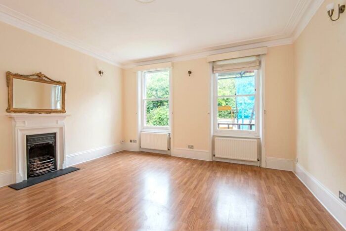 2 Bedroom Apartment To Rent In Netherhall Gardens, Hampstead, NW3