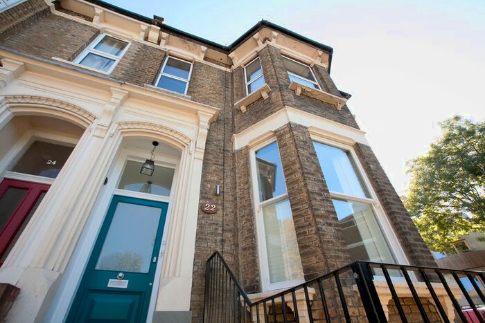 3 Bedroom Flat To Rent In Northwold Road, London, N16