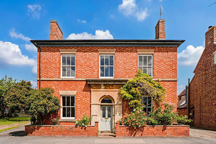 5 Bedroom Detached House For Sale In Kineton, CV35
