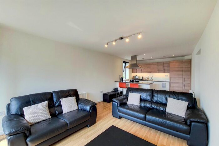 2 Bedroom Flat To Rent In Hillyfield, London, E17