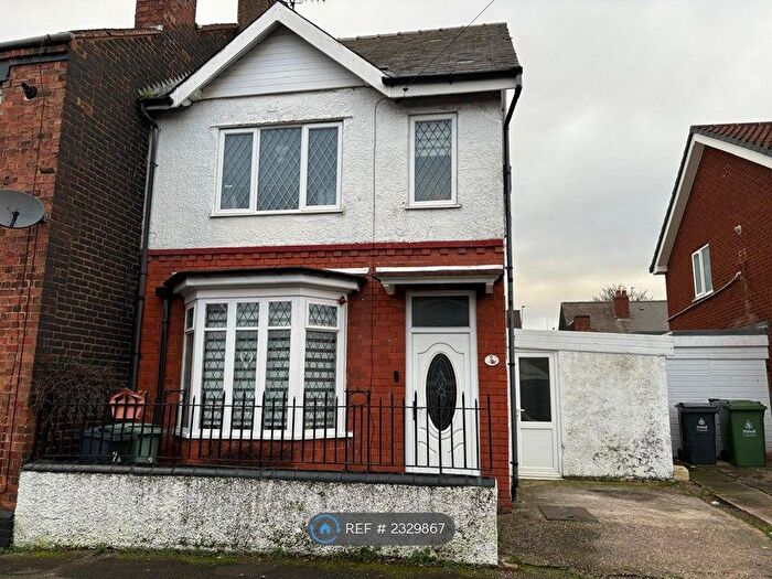 3 Bedroom Semi-Detached House To Rent In Lodge Street, Willenhall, WV12