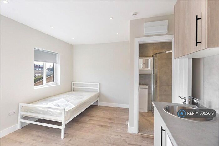 Studio To Rent In Clensham Lane, Sutton, SM1
