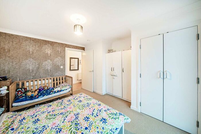 1 Bedroom Flat To Rent In North End Road, London, W14