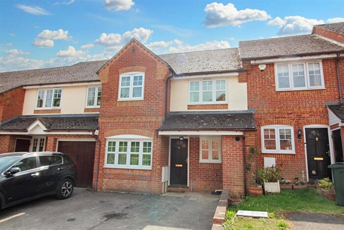 3 Bedroom House To Rent In Saunderton Vale, High Wycombe, HP14