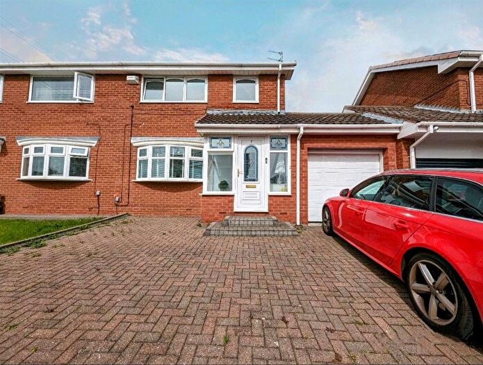 3 Bedroom Semi-Detached House For Sale In Sandalwood, South Shields, NE34