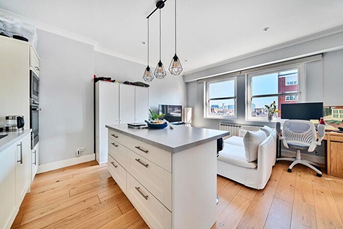 1 Bedroom Flat For Sale In Palace Court, Bayswater, London, W2