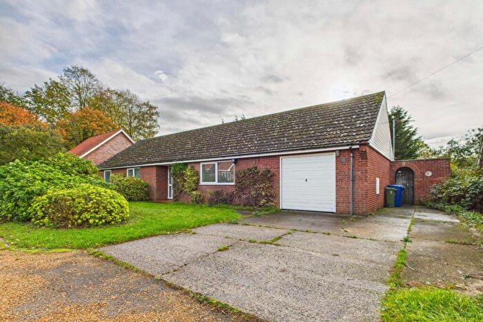 3 Bedroom Detached Bungalow For Sale In Lilac Drive, Lakenheath, Brandon, IP27