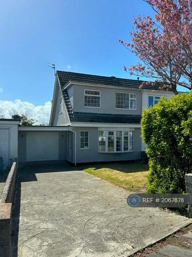 3 Bedroom Semi-Detached House To Rent In Manning Drive, Anglesey, LL65
