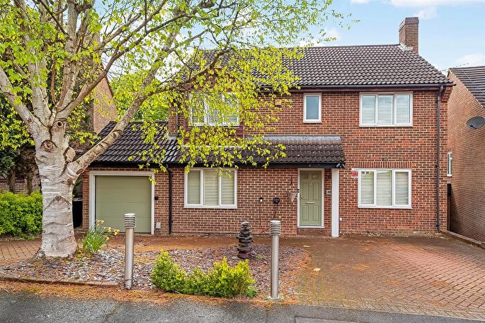 4 Bedroom Detached House To Rent In Beaumont Road, Purley, CR8