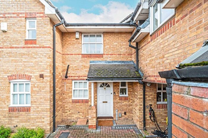 2 Bedroom Property For Sale In Webster Road, Bermondsey, SE16