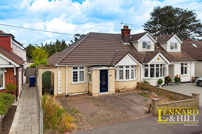 3 Bedroom Semi-Detached Bungalow For Sale In Brookmans Avenue, Grays, RM16