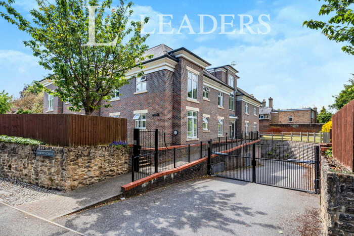 2 Bedroom Flat To Rent In Cross Lanes, GU1