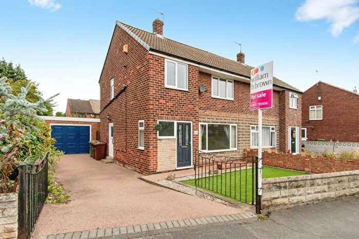 3 Bedroom Semi-Detached House For Sale In Cleveland Avenue, Knottingley, WF11