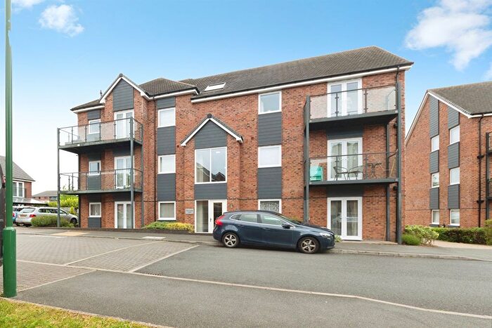 2 Bedroom Flat For Sale In Cadet Drive, Shirley, Solihull, B90