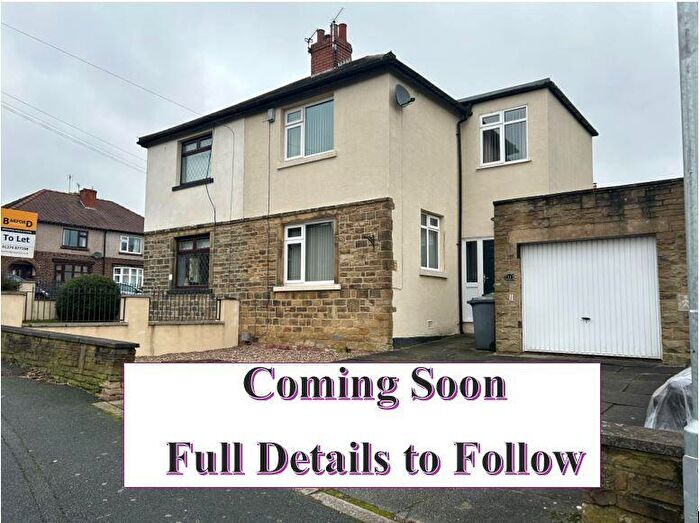 3 Bedroom Semi-Detached House To Rent In Ghyllroyd Drive, Birkenshaw, Bradford, BD11