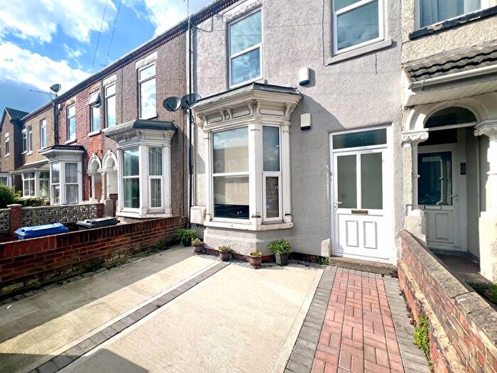 2 Bedroom Flat To Rent In Welholme Road, Grimsby, DN32