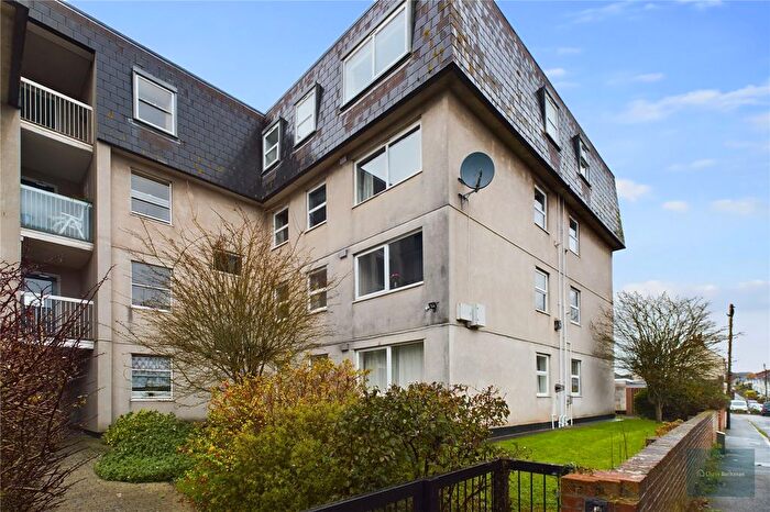 2 Bedroom Flat To Rent In Fore Street, Heavitree, Exeter, EX1