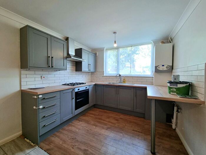 4 Bedroom House To Rent In Warwick Court, Loughborough, LE11