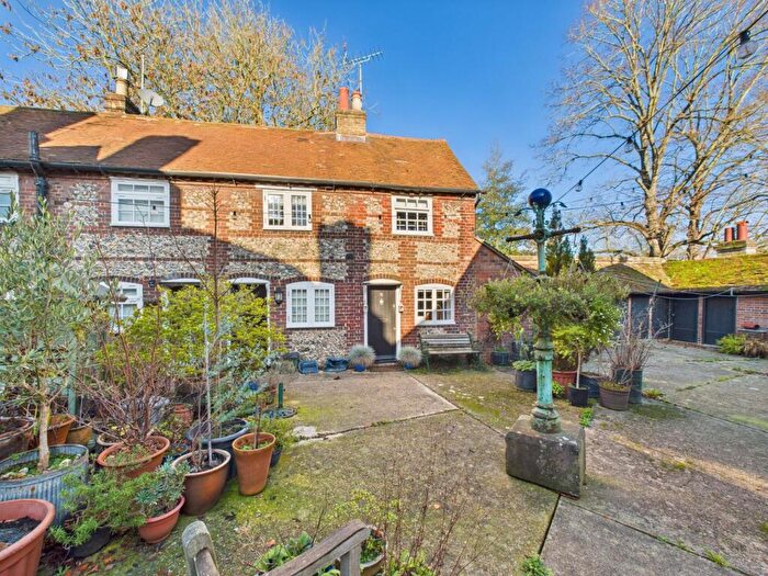 1 Bedroom Terraced House For Sale In Bury Lane, Chesham, Buckinghamshire, HP5