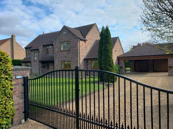 4 Bedroom Detached House For Sale In Bakers Yard, Gosberton, Spalding, PE11