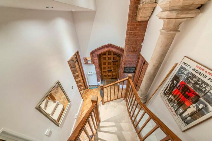 2 Bedroom Maisonette To Rent In Tytherton Road, Tufnell Park, London, N19