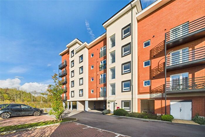 2 Bedroom Flat For Sale In Webster Close, Bracknell, Berkshire, RG12