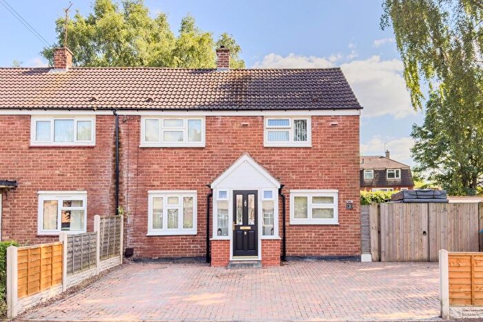 3 Bedroom Semi-Detached House For Sale In Lilac Drive, Wombourne, Wolverhampton, WV5