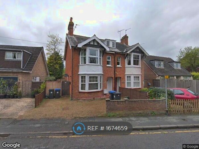 1 Bedroom Flat To Rent In Horsell, Woking, GU21