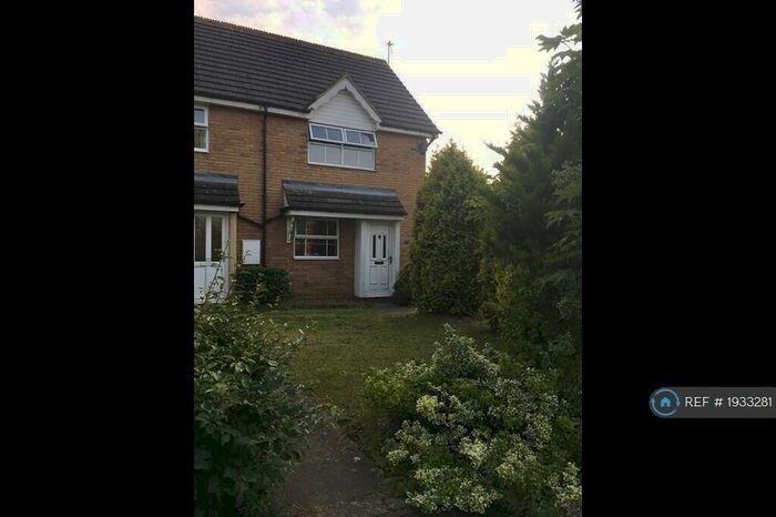 2 Bedroom Semi-Detached House To Rent In Rye Close, Aylesbury, HP21
