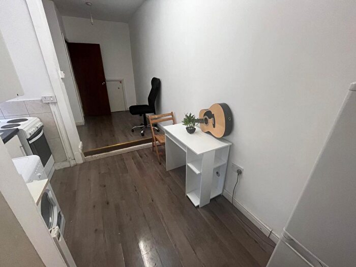 1 Bedroom Flat To Rent In Dunstable Road, Luton, LU1